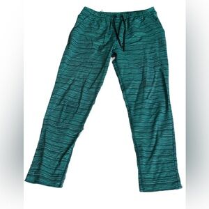 Lululemon Jet Crop Slim Green Stripe Color Luxtreme 7/8 Length Size 6